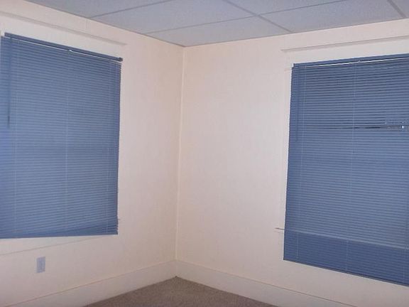 5th image of 604 S Burg St