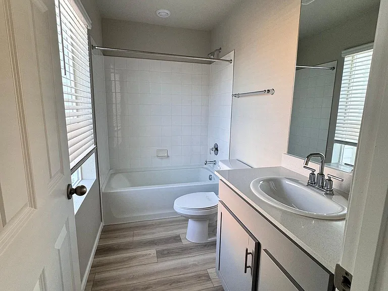 16690 Umatilla St — Photo 37