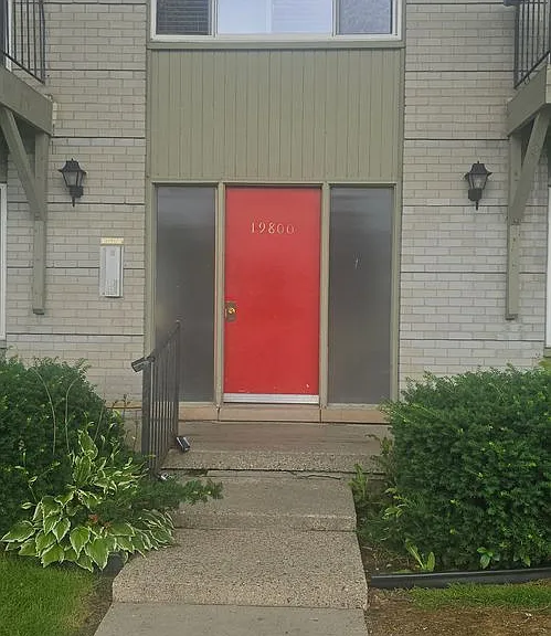 19800 W Twelve Mile Rd #8 — Photo 1