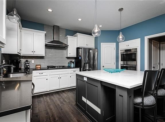 5th image of 8707 N Spruce Ct