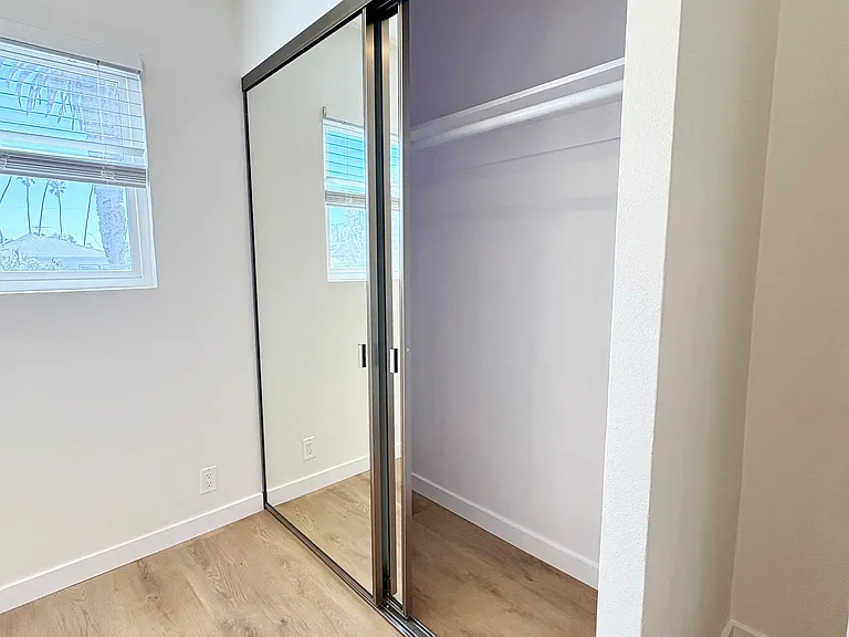 655 Westminster Ave #11 — Photo 12