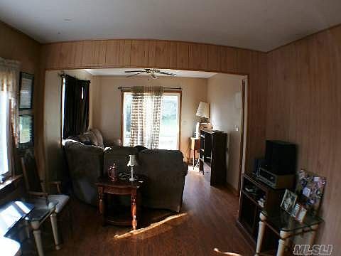 3rd image of 15 Dana Ln