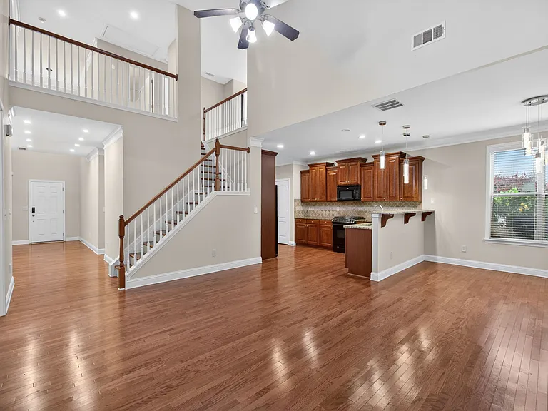 2935 Whitfield Ave — Photo 21