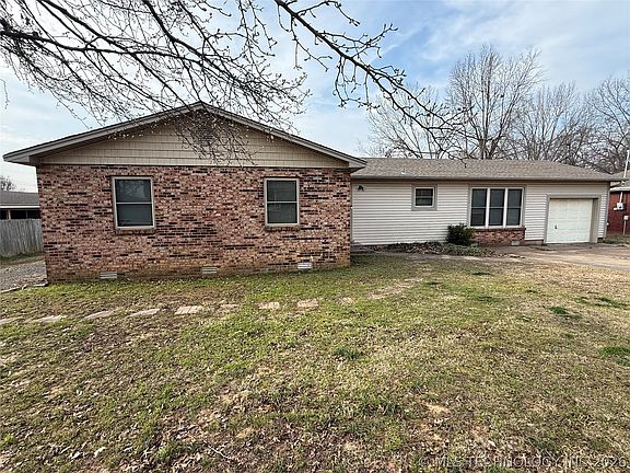 3rd image of 316 Mockingbird Ln