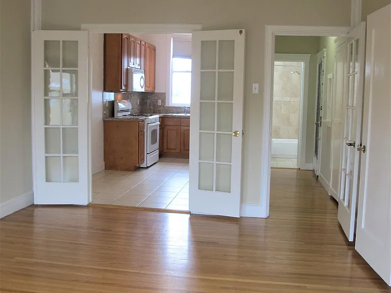 1631 Chestnut St #14 — Photo 3