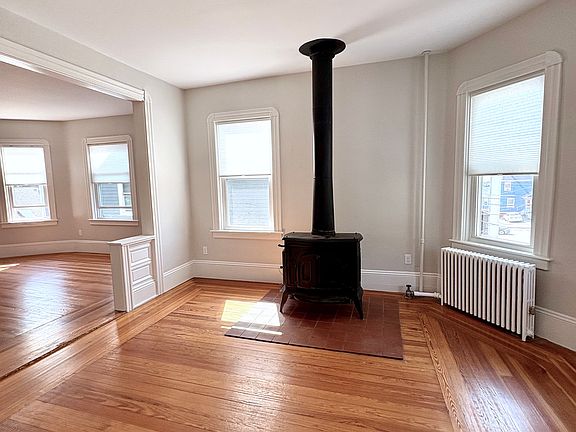 4th image of 95 Carrington Ave Floor 2