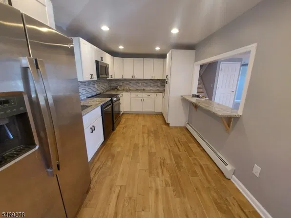 123 Lackawanna Dr, Stanhope, NJ 07874