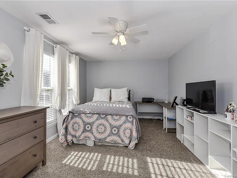 2151 Lake Breeze Ln — Photo 12