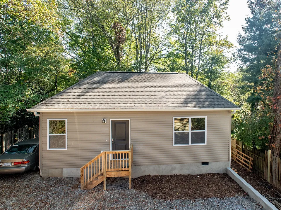 30 Madeline Ave