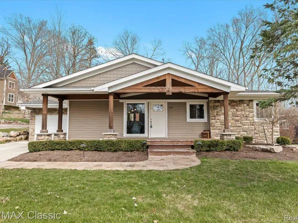 526 East St, Milford, MI 48381