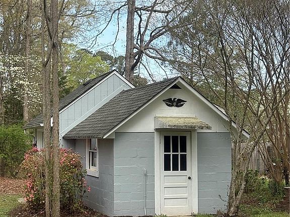 5th image of 202 Brokenbridge Rd