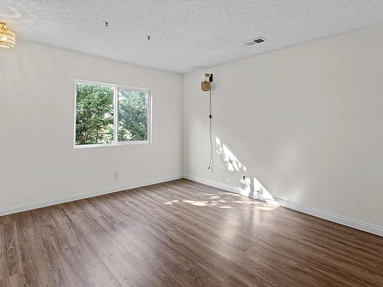 1635 West Blvd #2 — Photo 14