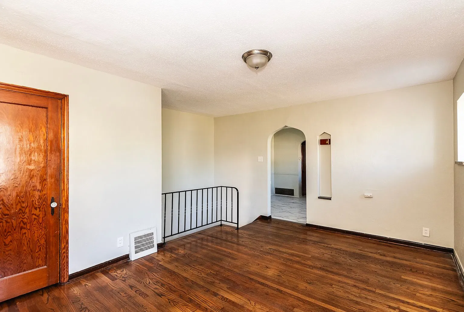 5322 Miami St — Photo 2