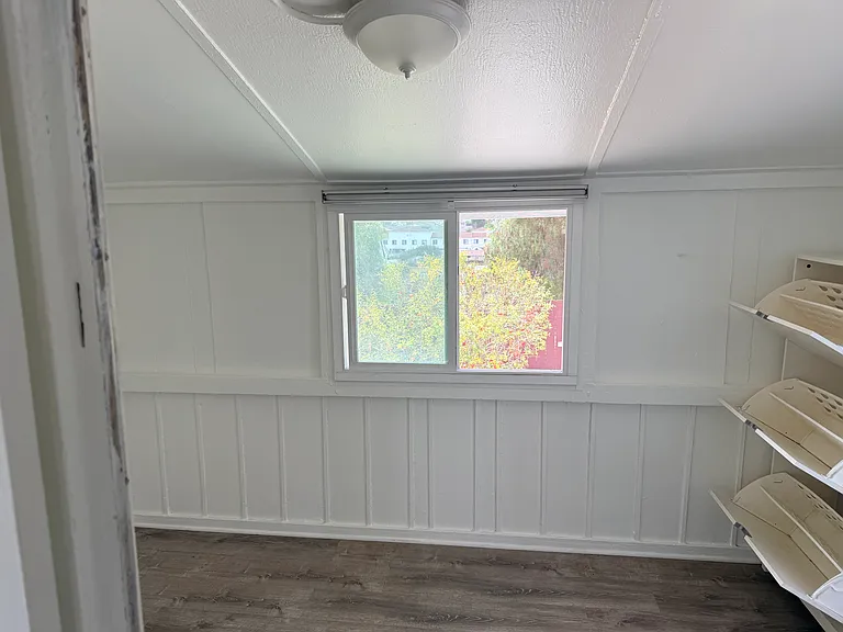 1718 Grove St — Photo 12