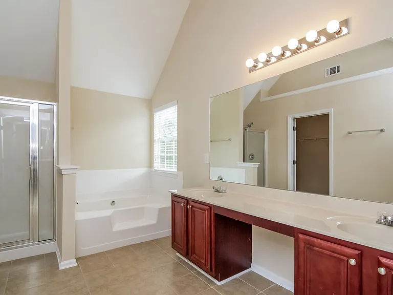 4940 Hopewell Manor Dr — Photo 15