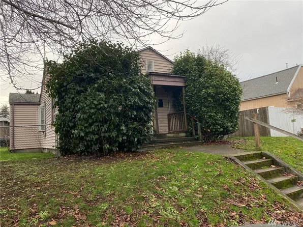 3344 Sawyer St, Tacoma, WA 98418
