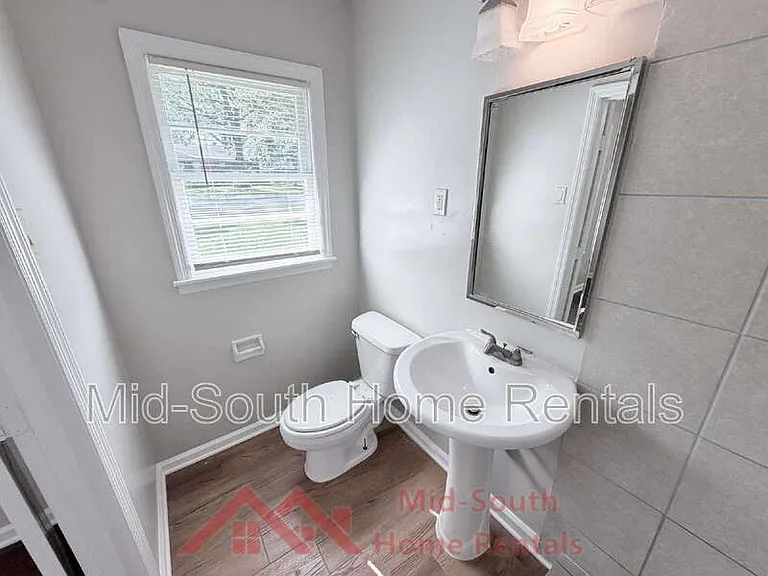 1060 Paul Pl — Photo 14
