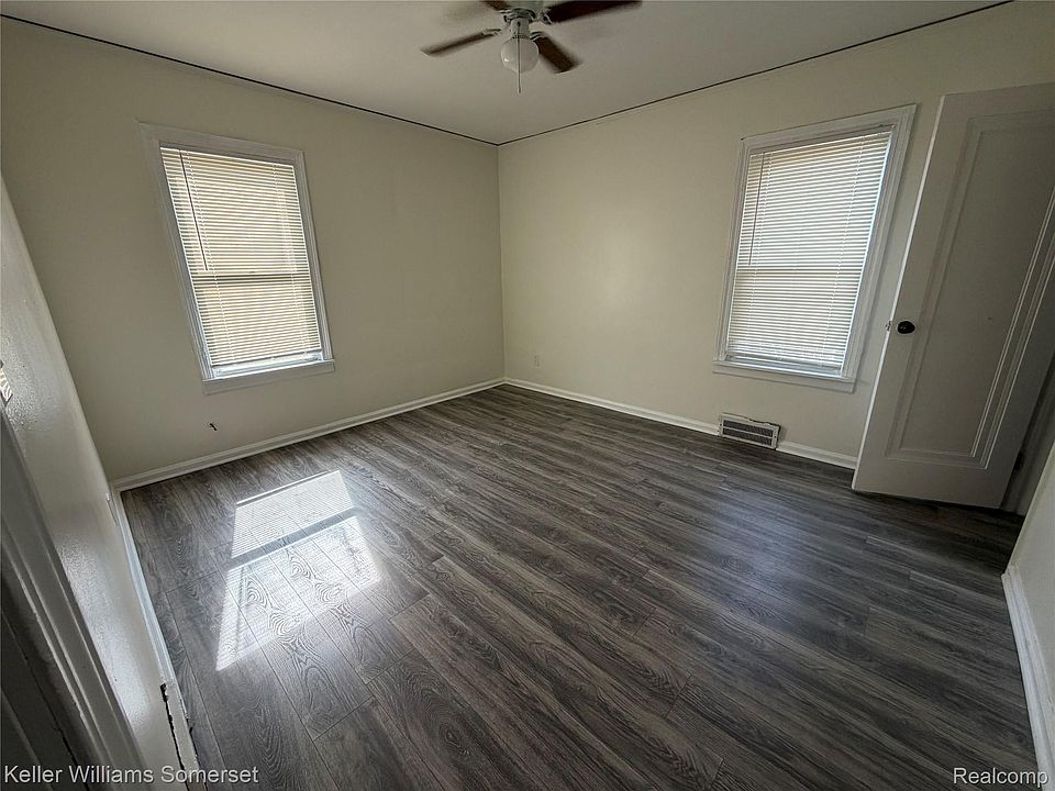 16936 Fairfield St, photo 12