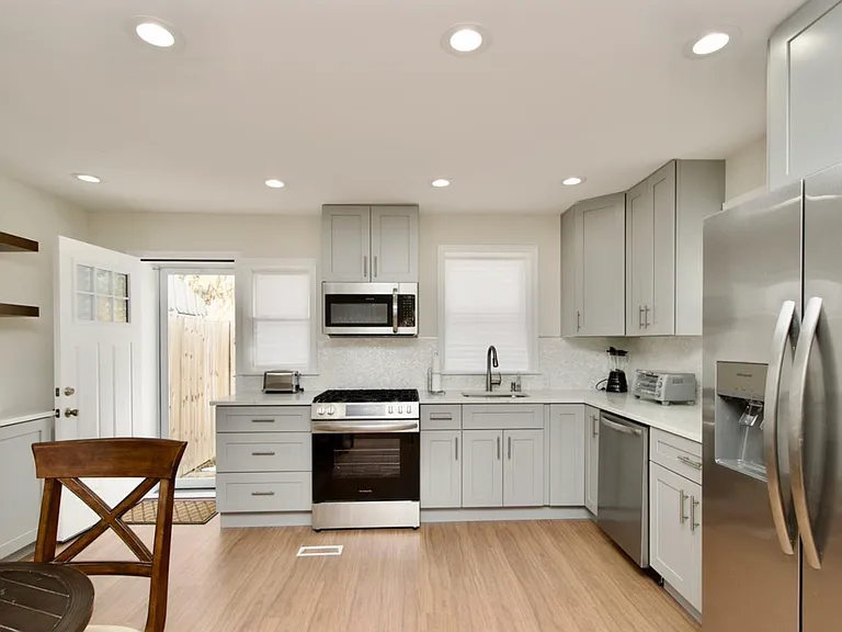 4632 B St SE #4632 — Photo 3