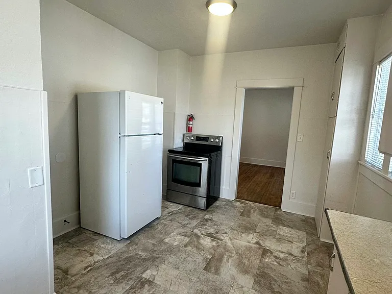 811 Saint James St #2 — Photo 3