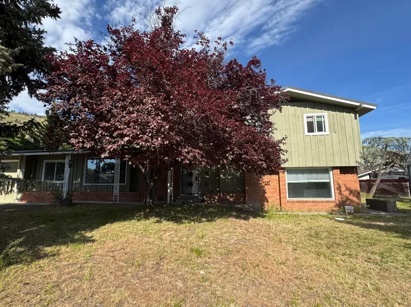 1043 Carlson Dr, Klamath Falls, OR 97603