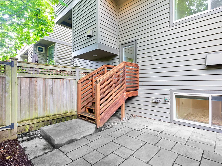 1514 Taylor Ave N #B — Photo 21
