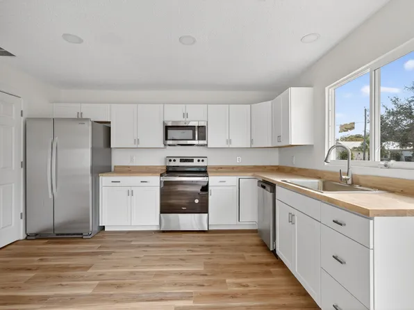 2101 SE Holland St, Port Saint Lucie, FL 34952