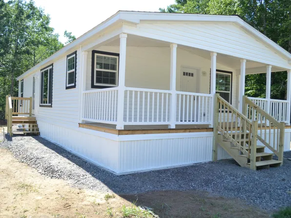 50 Briarwood Road, Lebanon, ME 04027