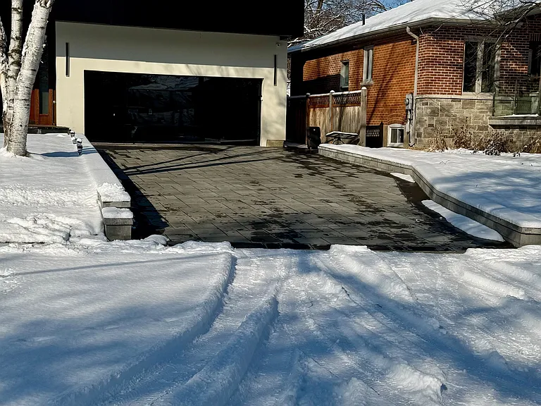 47 Kingswood Rd — Photo 2
