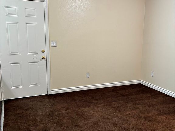 5th image of 656 E 87th Pl #1/4