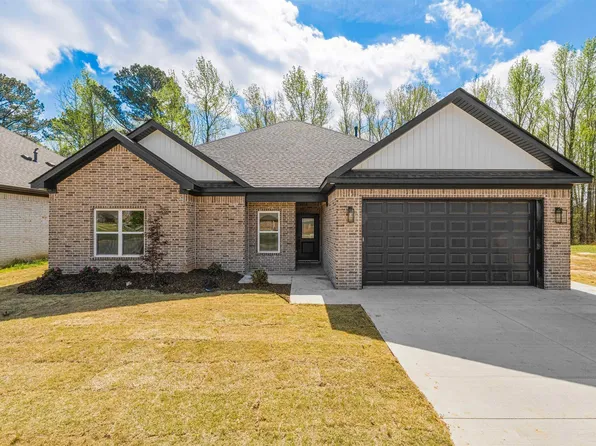 1 Woodhaven Ct, Jacksonville, AR 72076