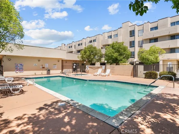 19350 Sherman Way Unit 328, Reseda, CA 91335