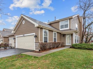 1071 Ridgefield Cir, Carol Stream, IL 60188