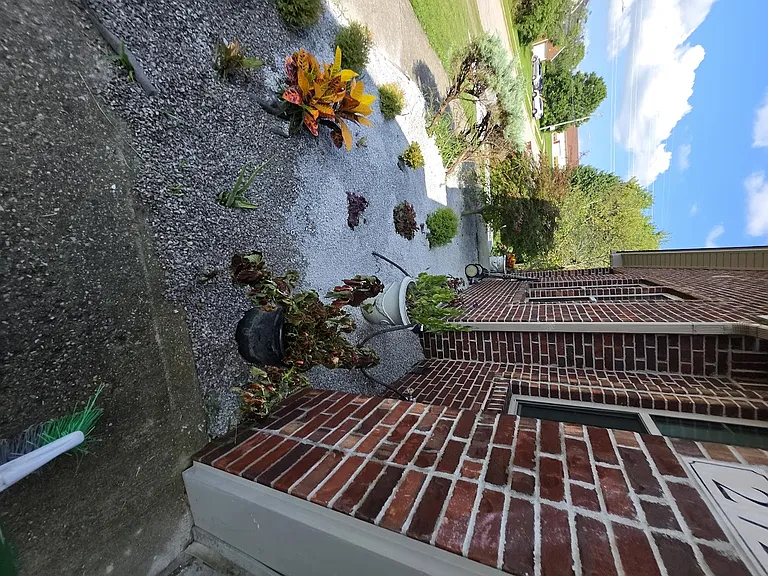272 Percheron Dr — Photo 5