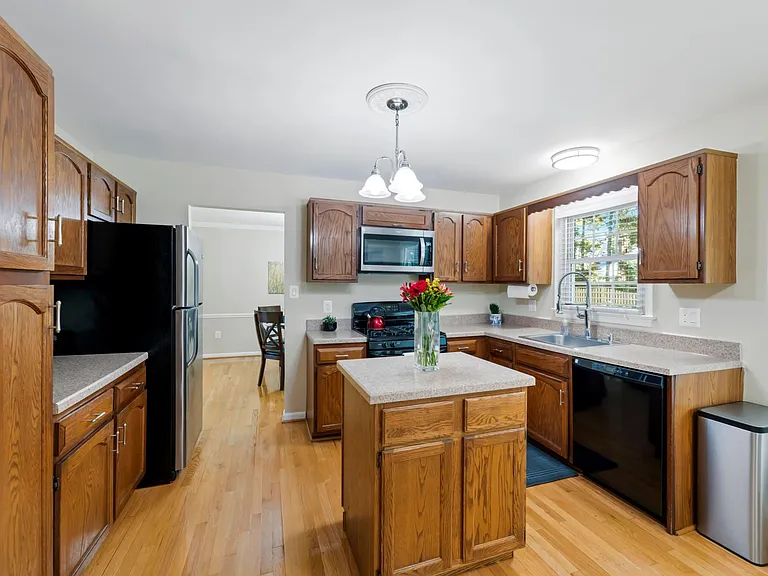 Bright Kitchen with lots of storage