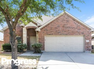 12521 Viewpoint Ln, Burleson, TX 76028