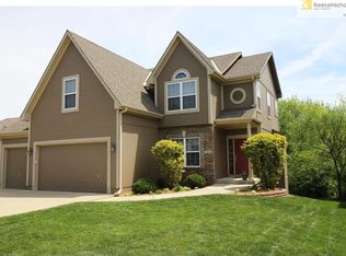 2305 SW Feather Ridge Rd, Lees Summit, MO 64082