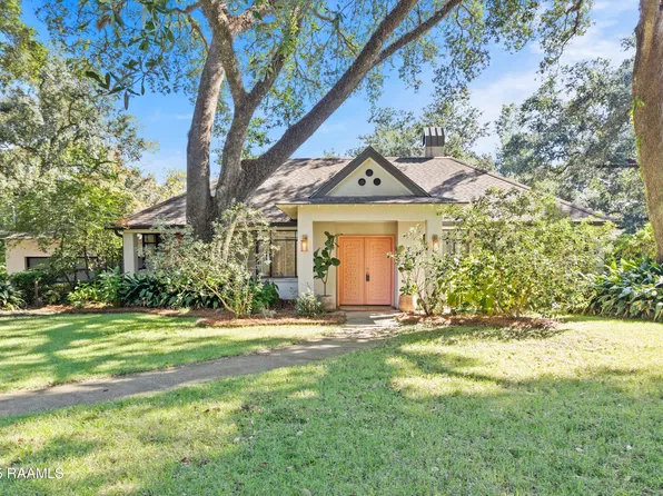 138 Girard Woods Dr, Lafayette, LA 70503