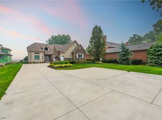 31740 Lake Rd, Avon Lake, OH 44012