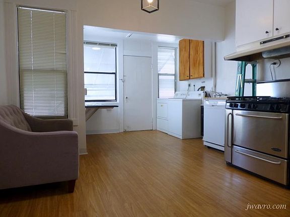 5th image of 1181 Church St