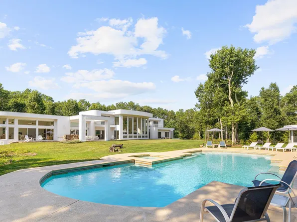 147 Old Northwest Rd, East Hampton, NY 11937