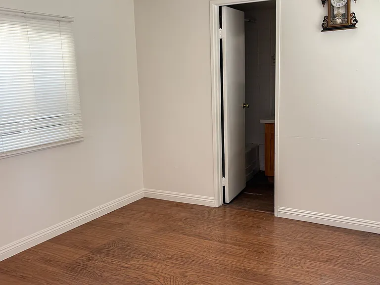7565 Emerson Pl — Photo 11