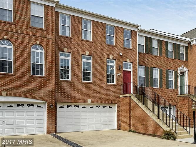 1st image of 43886 Sandburg Sq