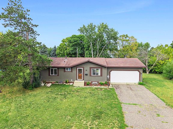 3rd image of 16288 Florida Way W