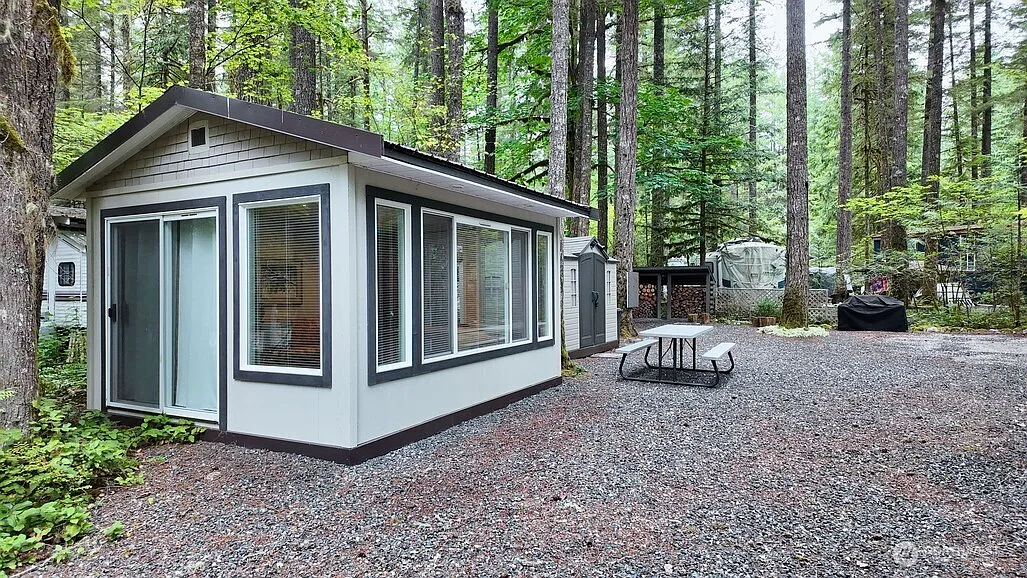 191 Chanterelle Drive photo 1