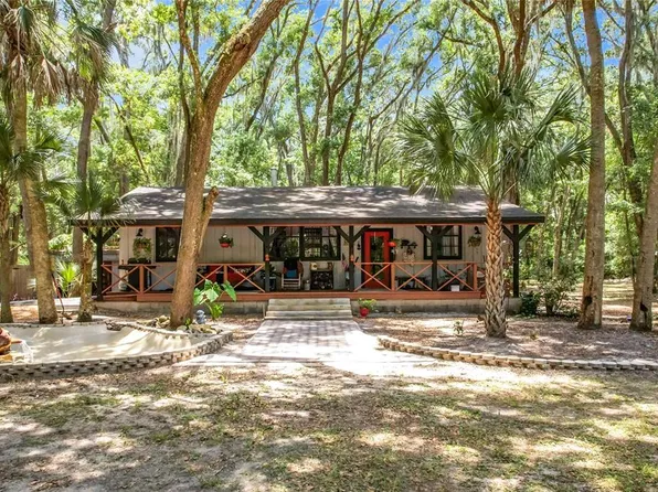 21936 Freeman Dr, Umatilla, FL 32784