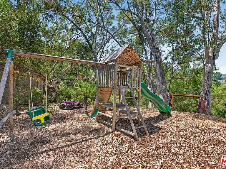 1738 Topanga Skyline Dr — Photo 65