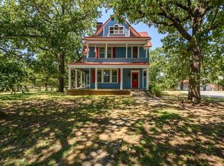 512 McFarland St, Pilot Point, TX 76258