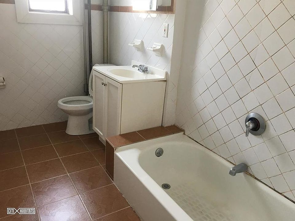 2nd image of 445 W 153rd St APT 1BB