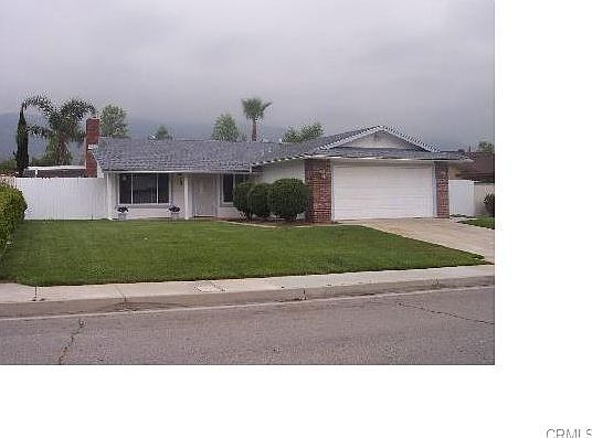 1st image of 1608 W Fullerton Dr